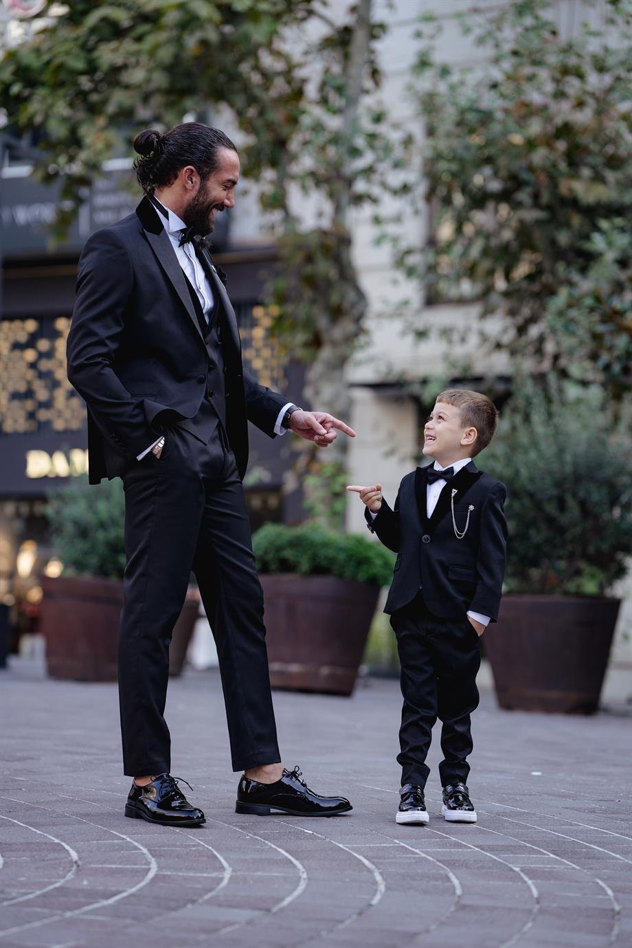 Black Wide Collar Tuxedo