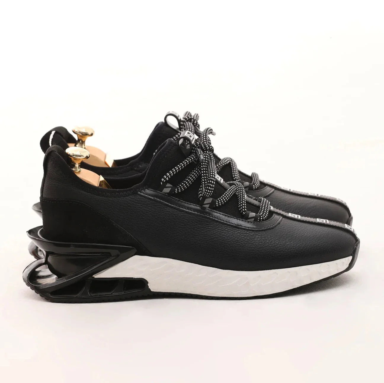 Black Strap Casual Runners