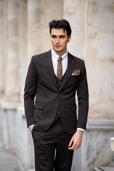BROWN SLIM FIT SUIT
