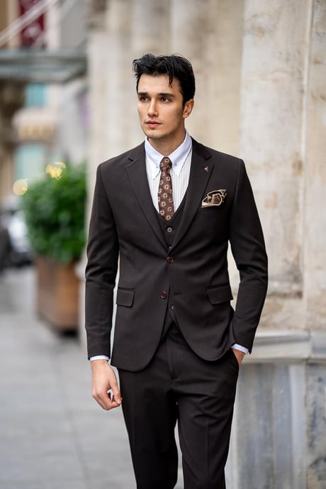 BROWN SLIM FIT SUIT