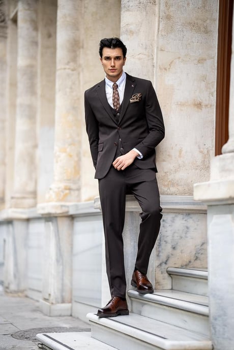 BROWN SLIM FIT SUIT